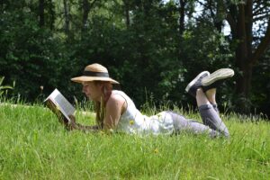 reading book, girl, nature-1500650.jpg